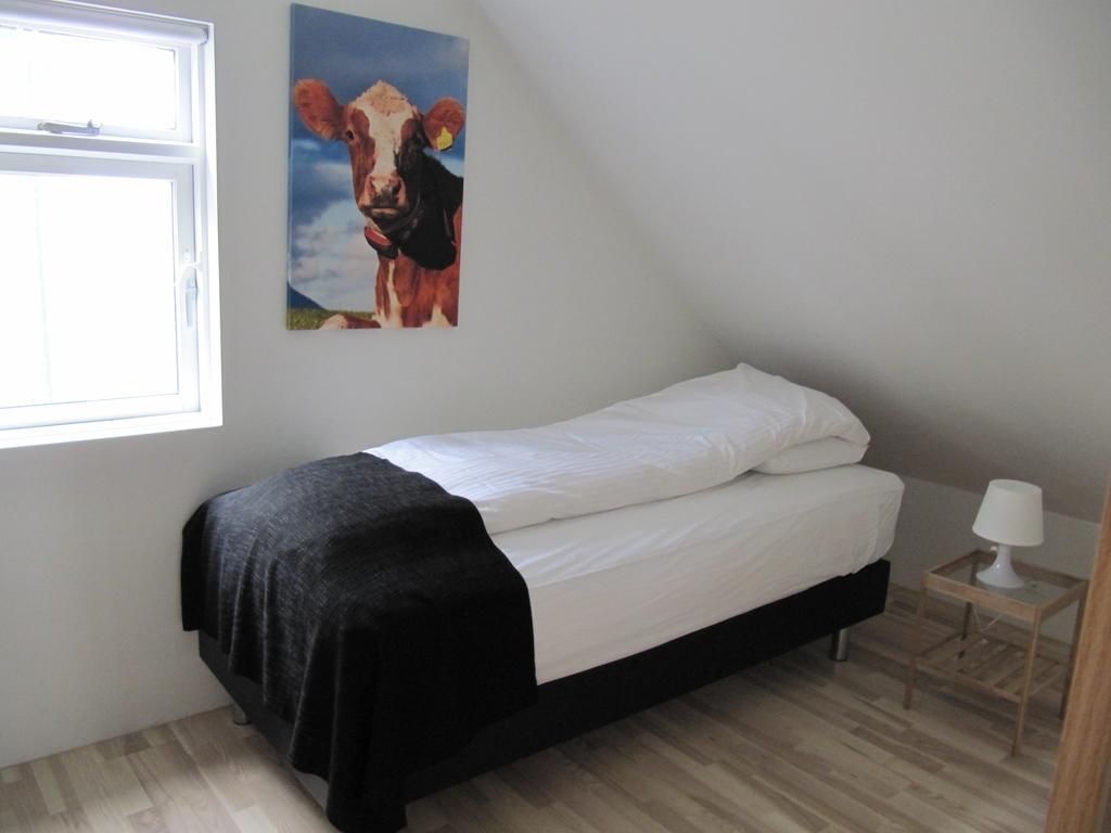 Grand-Inn Bar And Bed Saudarkrokur Pokoj fotografie
